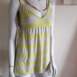 VICTORIA'S SECRET PINK TOP SMALL        c